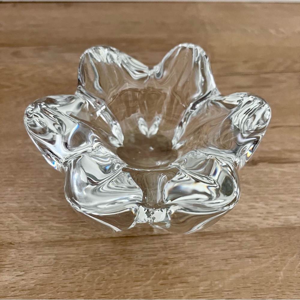 Baccarat Clear Crystal Flower-shaped Bowl